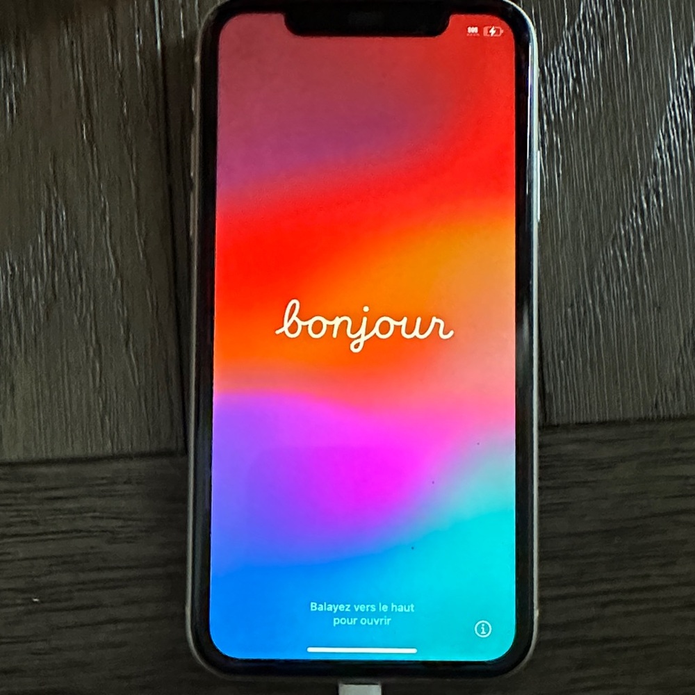 Apple iPhone 11 with Vibrant Display